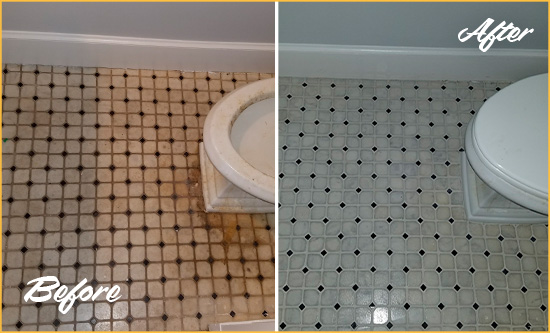 Before and After Picture of a Carmel Bathroom Tile and Grout Cleaned to Remove Stains